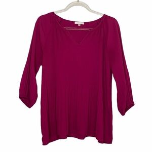 Pleione Magenta Flowy Blouse w/ Stretch Small